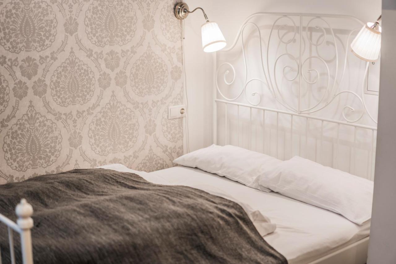 Vienna-Vintage-Apartment Bagian luar foto